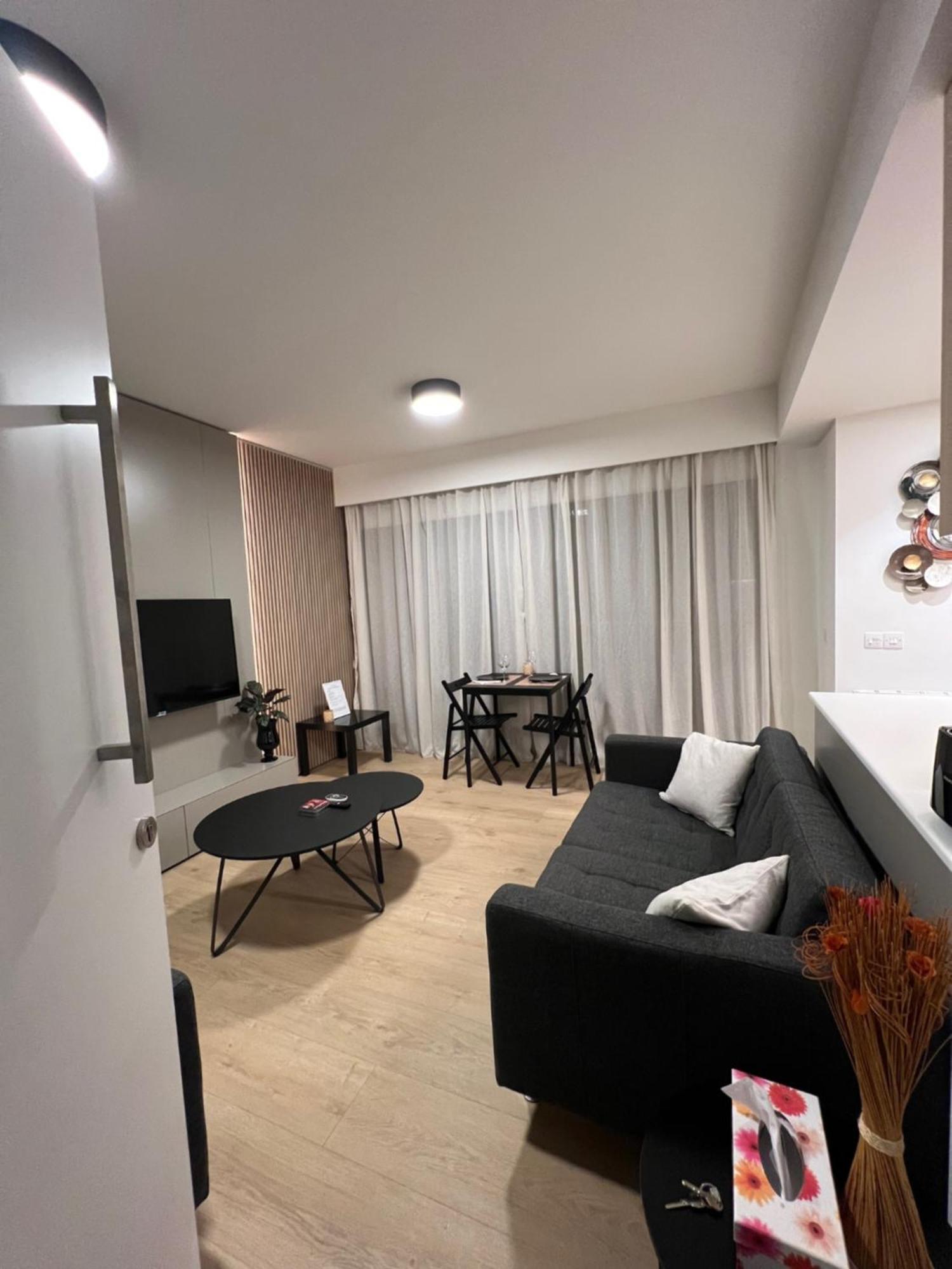 Strovolos Daniela'S Modern Apartment מראה חיצוני תמונה